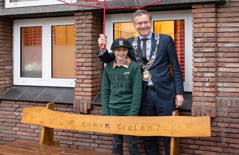 Nooit meer alleen spelen door ‘Koosbankje’
