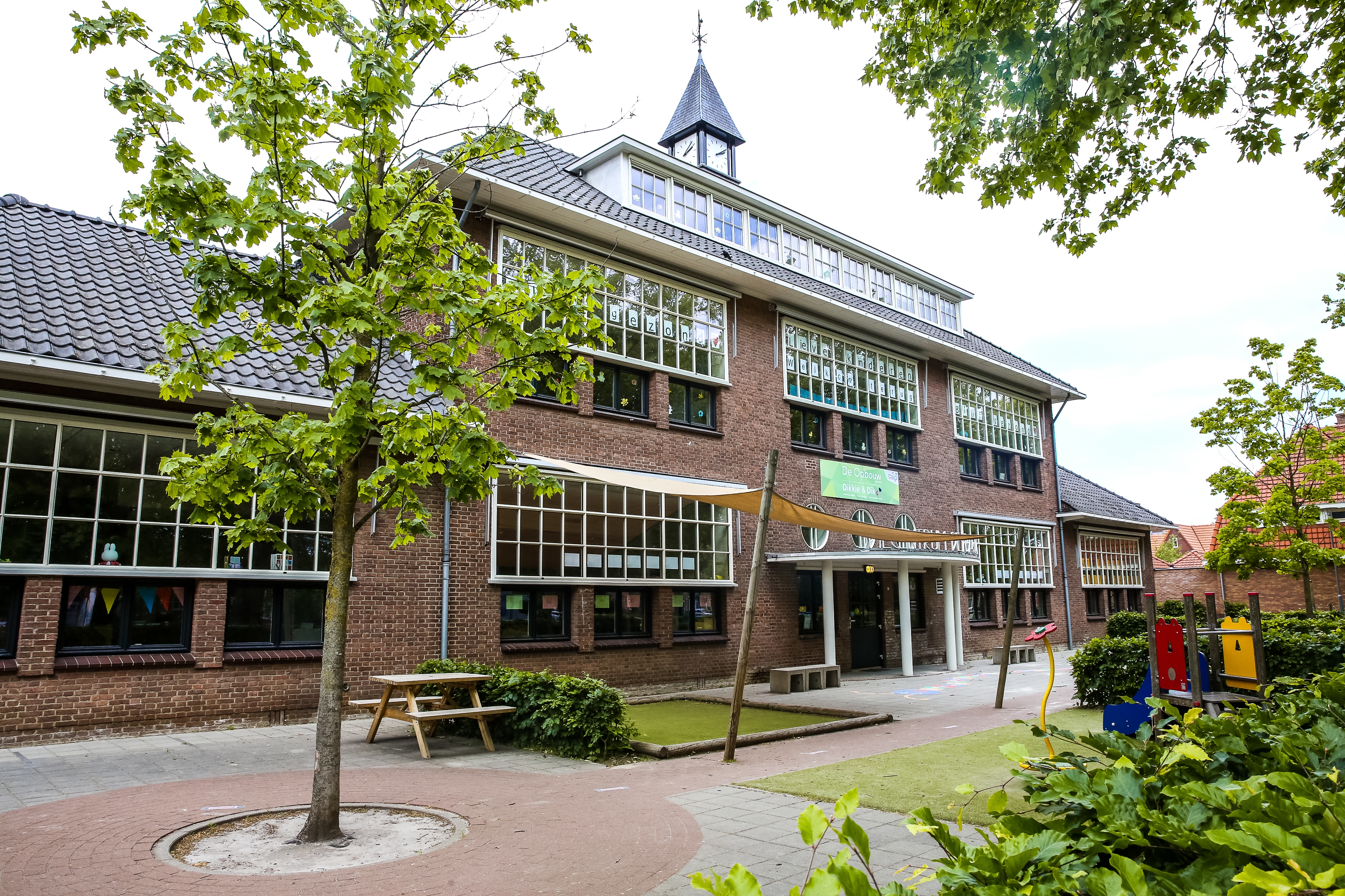 schoolgebouw SALTO-school De Opbouw